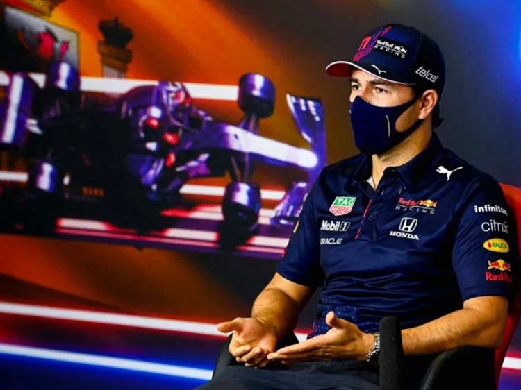 ‘Checo’ Pérez sigue el ejemplo de Verstappen