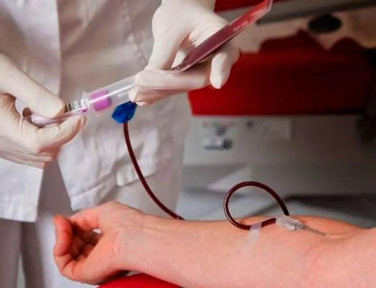 Urgen donadores de sangre