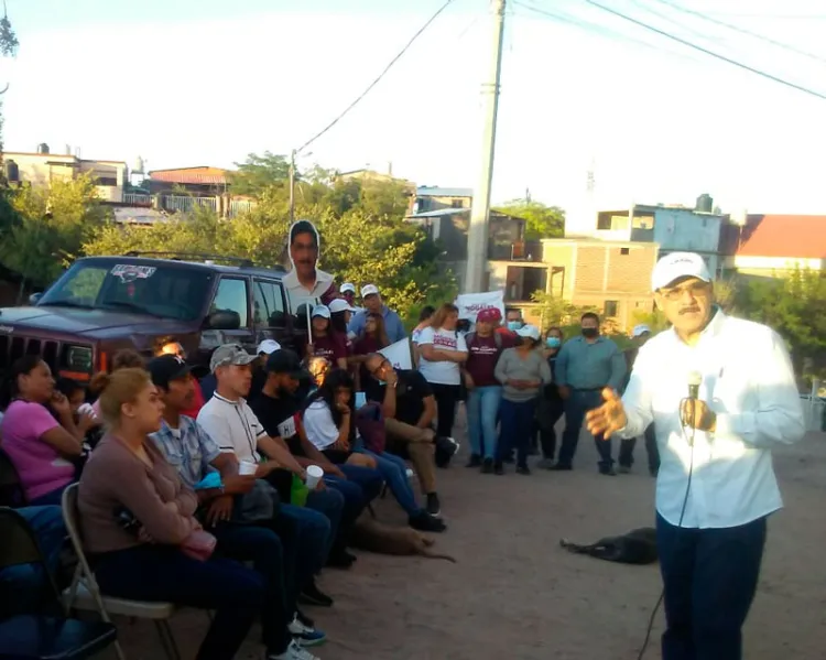 Apoyan a Gim Nogales vecinos de Los Encinos