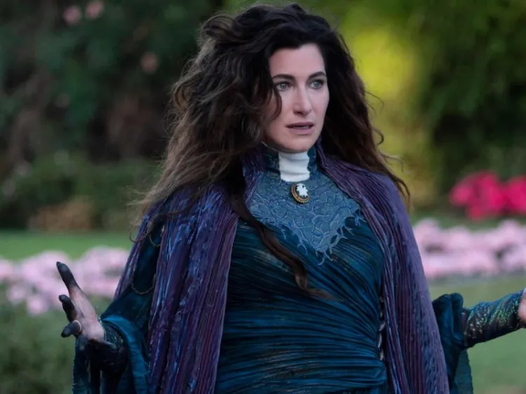 Kathryn Hahn se une a Daniel Craig para secuela de 'Knives Out'