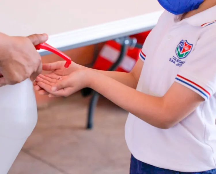 Sin casos de Covid en escuelas Anticipa educando: Clausen