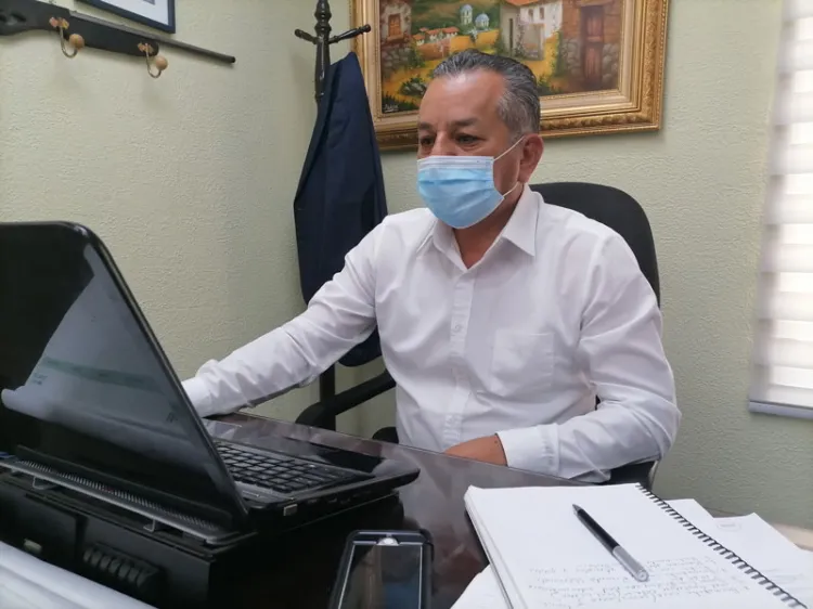 Canaliza AMS Index 8 mil 500 dólares en becas educativas