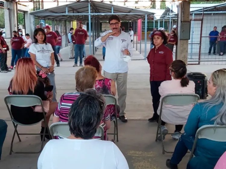 Atiende Juan Gim Nogales a vecinos del Fovissste