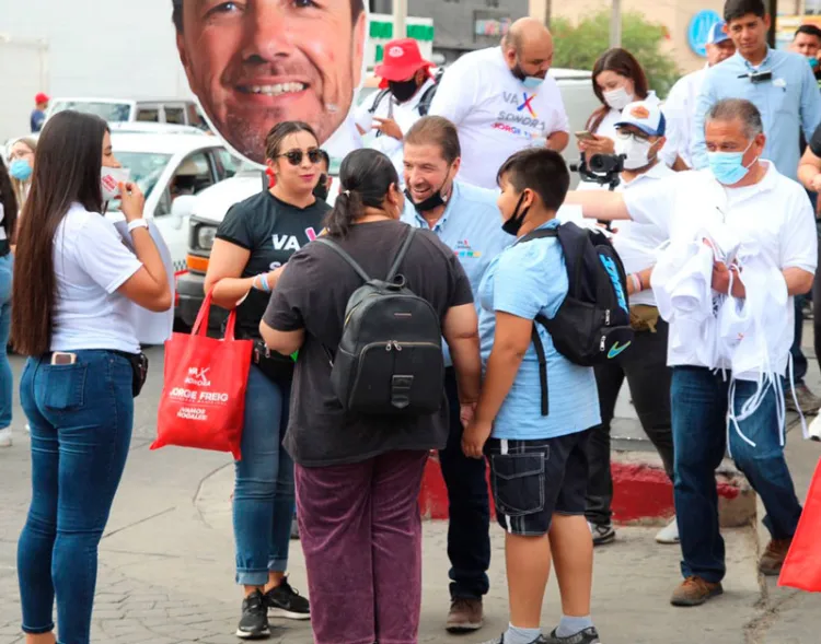 Respaldan comerciantes y empresarios a Freig Carrillo