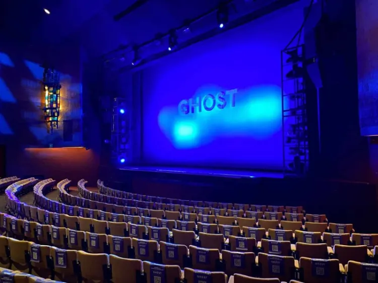 Uno se sorprende como niño, la magia envuelve el ambiente: Ghost, el musical