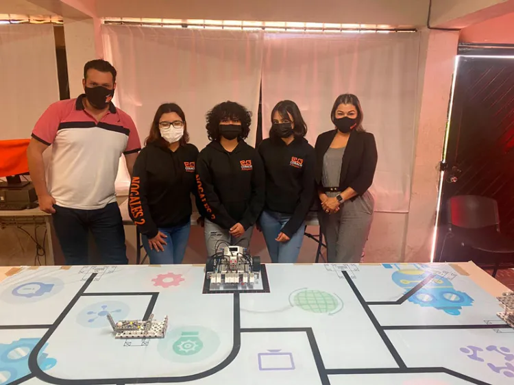 Participa Cobach Nogales en torneo mundial de robótica
