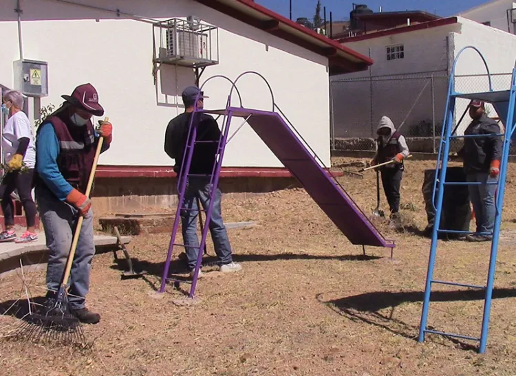 Inicia limpieza en las escuelas