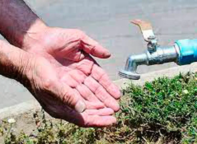 Afecta falta de agua usuarios