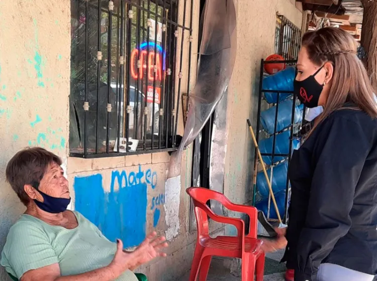 Recorre Lupita Gracia la colonia El Rastro