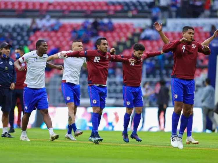 Aficionados se quejan de los boletos para el Cruz Azul-Santos