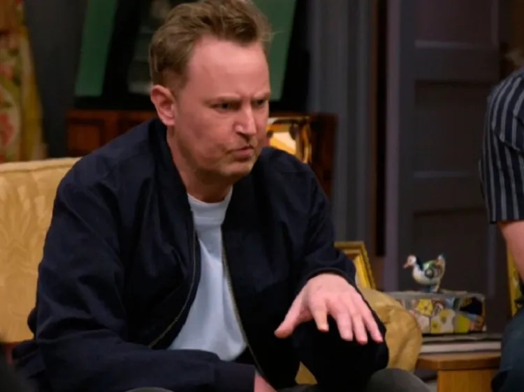 Director de reunión de Friends defiende extraña actitud de Matthew Perry