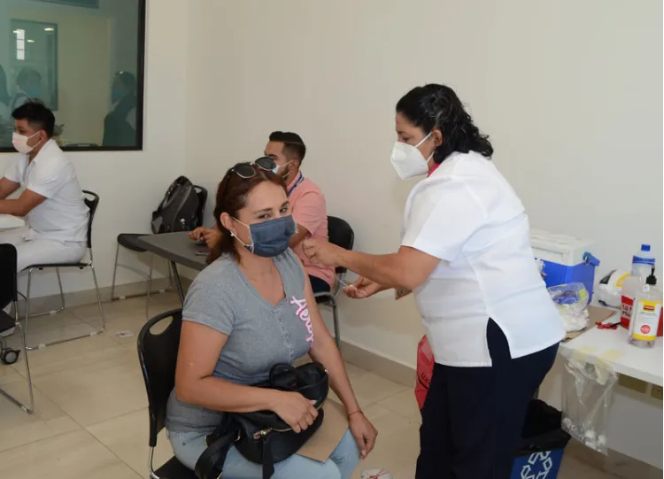 Vacunación en maquiladora ejemplo nacional