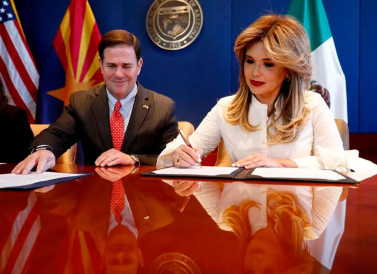 Firman gobernadores acuerdo