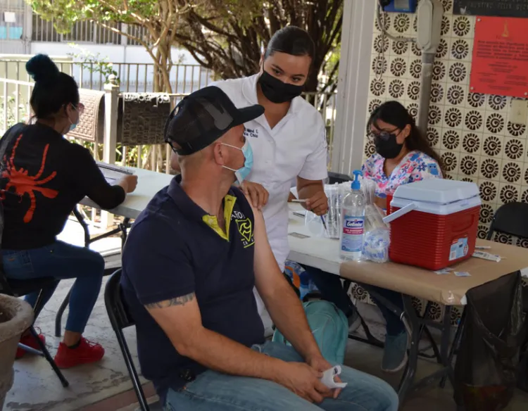 Aprovechan remanentes de vacunas