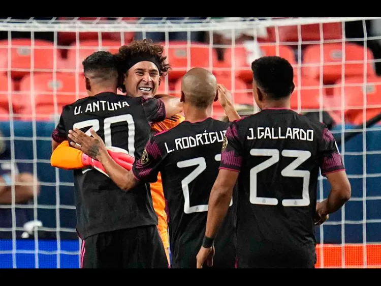 Ochoa pone al Tri en la final del Final Four