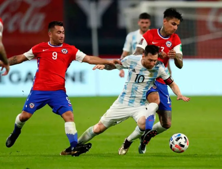 Scaloni está acostumbrado a marcas férreas sobre Messi