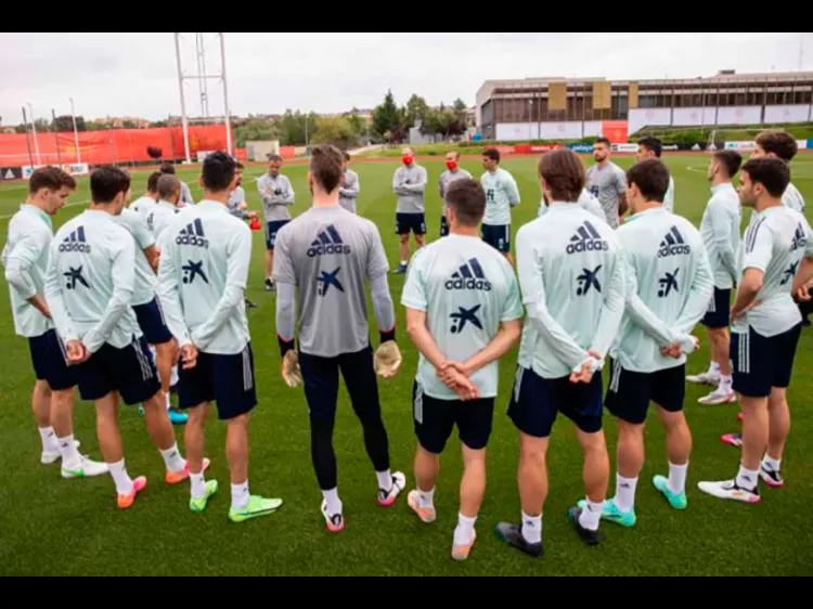 Selección española libre de covid-19 tras contagio de Busquets