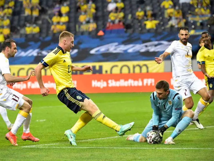 Kulusevski, positivo a covid; no jugará contra España