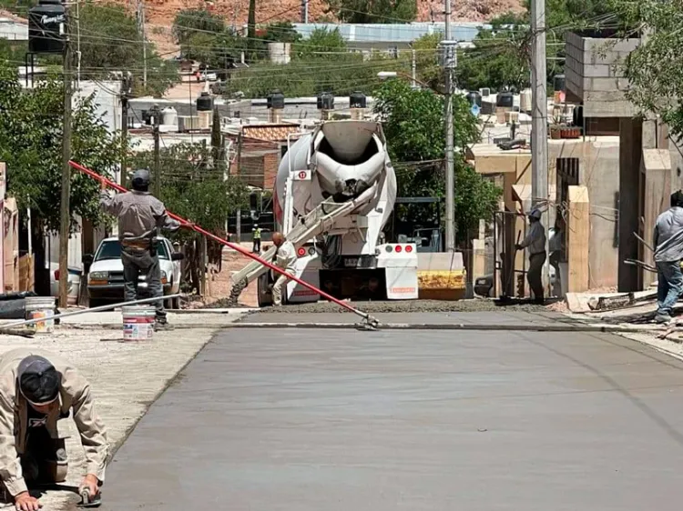 Beneficia pavimentación a familias