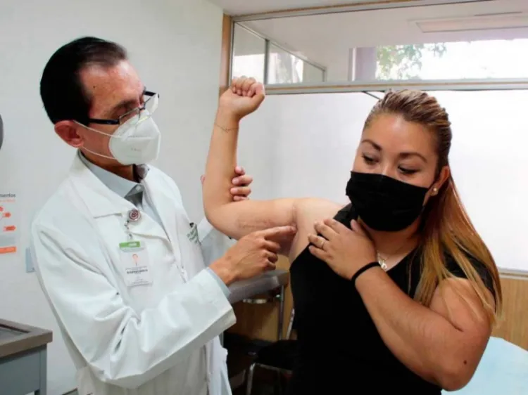 Bala le inmovilizó el brazo a Ana e IMSS le recupera 90% de movilidad