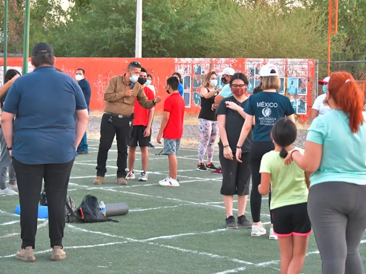 Imparten curso de Defensa Personal