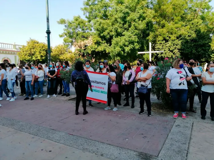 Exigen trabajadoras reapertura de guarderías del IMSS en Sonora