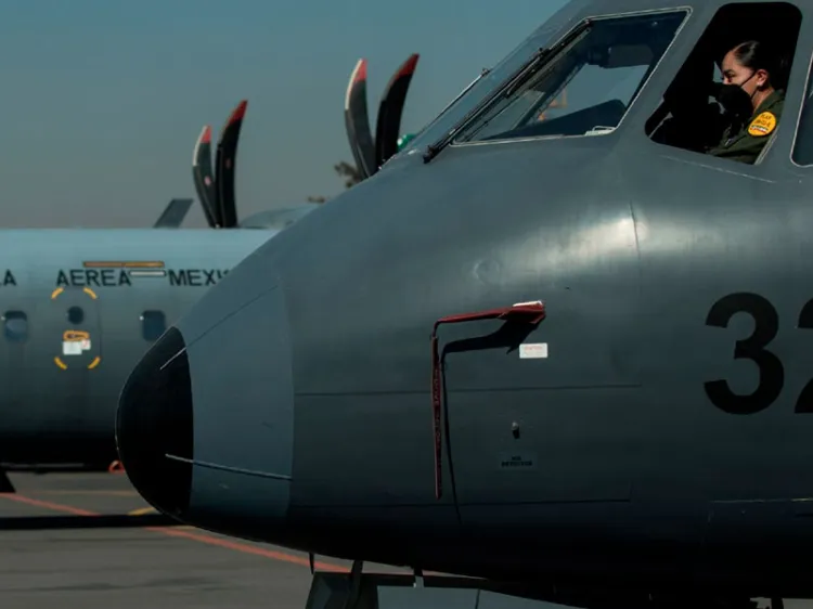 Dos aeronaves de la FAM bombardearán las nubes