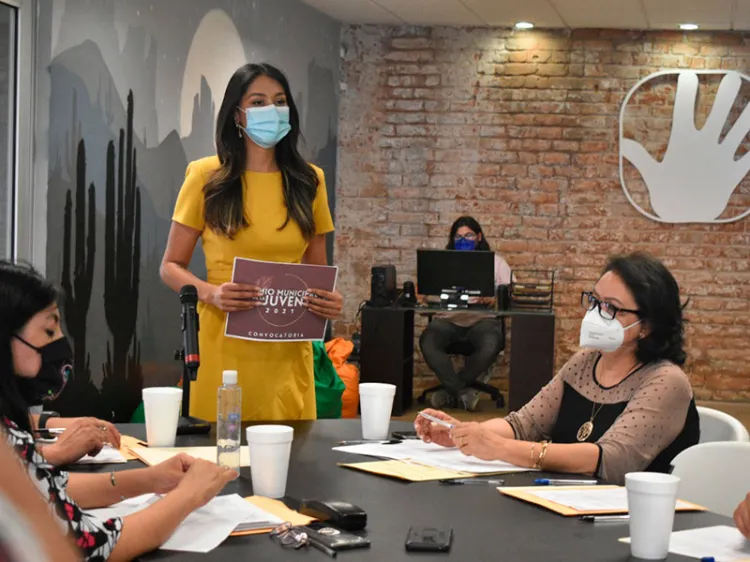 Seleccionan ganadores de Premio Municipal de la Juventud 2021