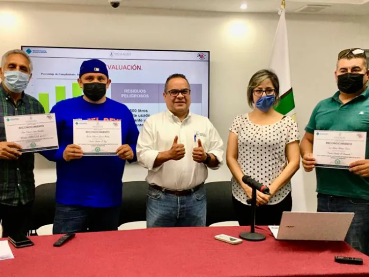 Previene Ayuntamiento contaminación ambiental con vehículos de desecho