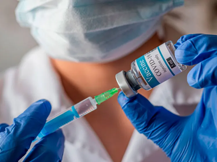 Inicia viernes vacunación a personas de 18 a 39 años