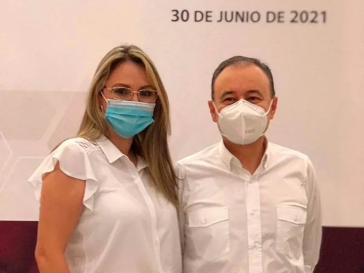 Firma Azalia Guevara carta compromiso