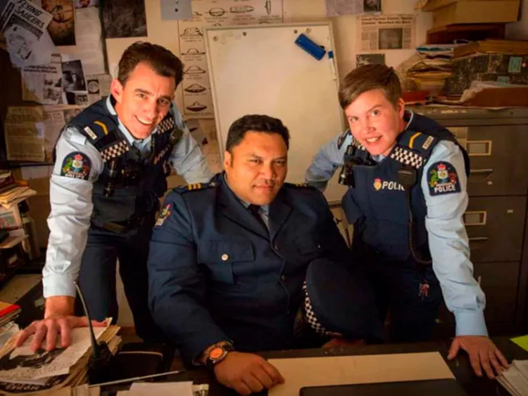 Vampiros, hombres lobo, zombies y fantasmas en &#039;Wellington Paranormal&#039;