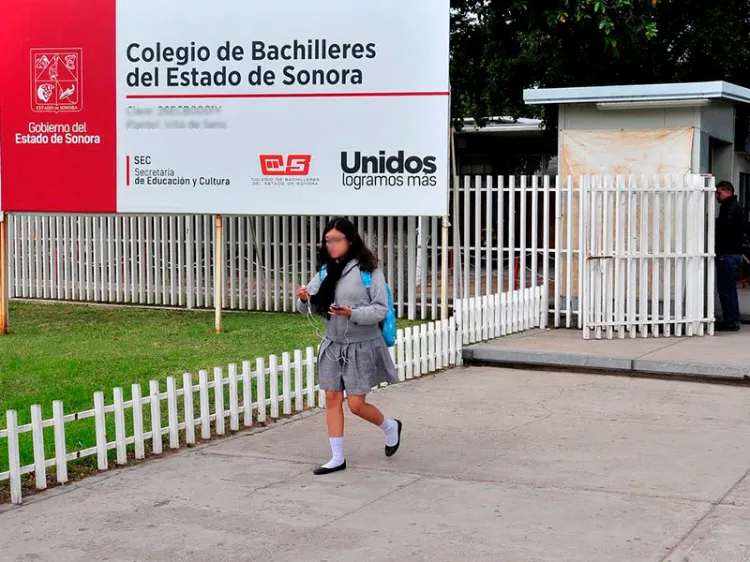 Obtienen estudiantes cuatro lugares en concurso de literatura