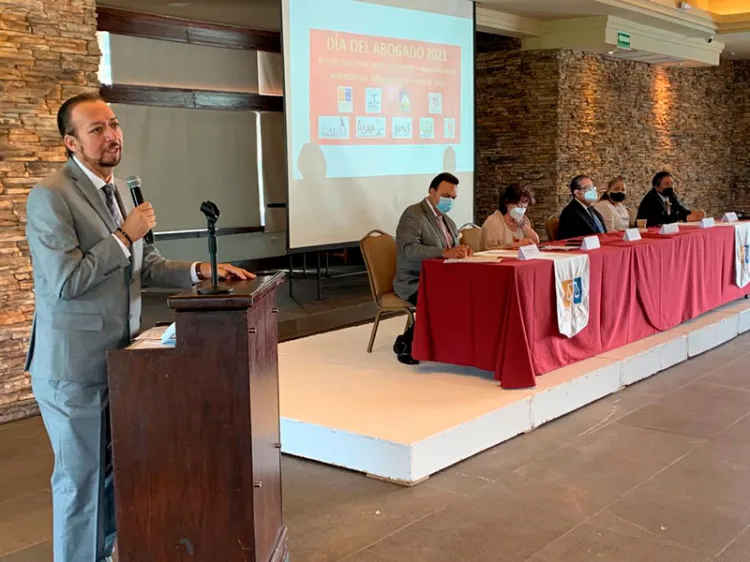 Celebran Día del Abogado
