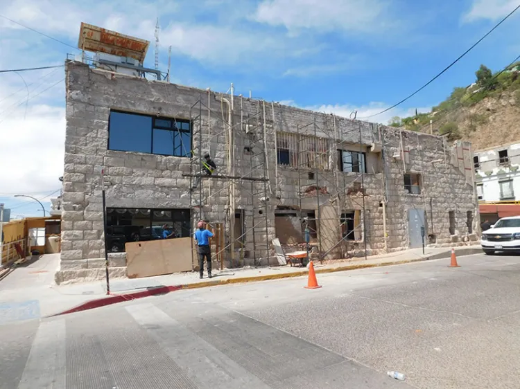 Rescatan identidad de edificio municipal