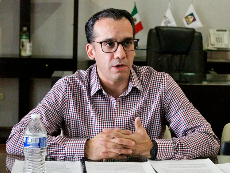 Orienta DIF a adultos mayores