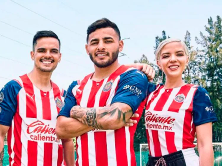 Chivas resalta la mexicanidad en nuevos uniformes