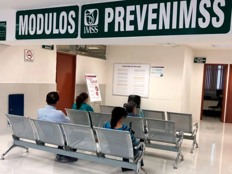 Destacan importancia del chequeo anual PrevenIMSS