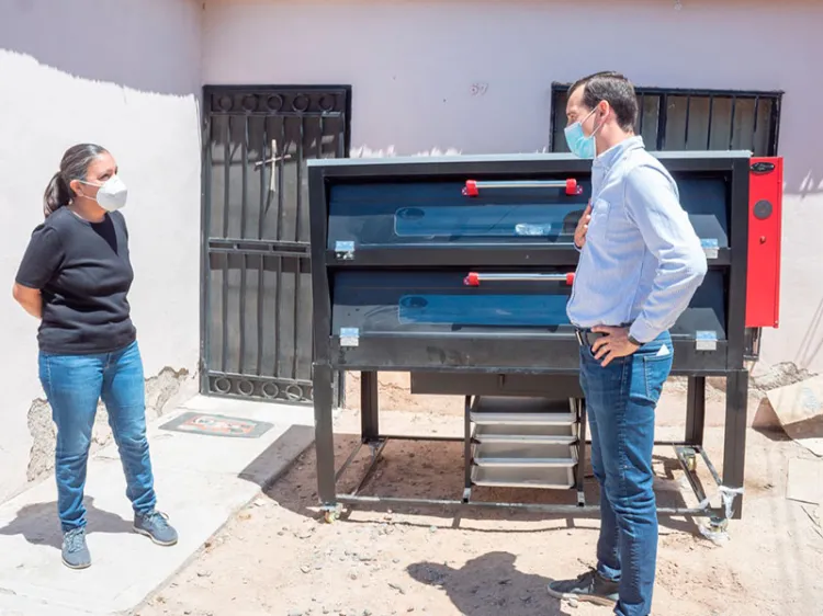 Entrega Sedesson proyectos productivos para familias