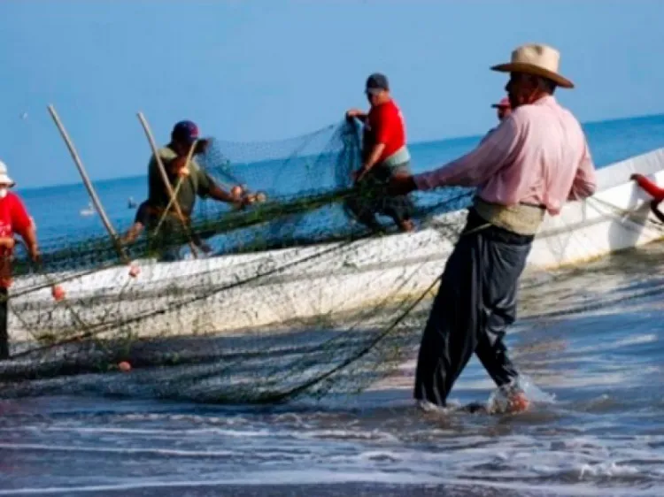 Presentan iniciativa de apoyo para pescadores