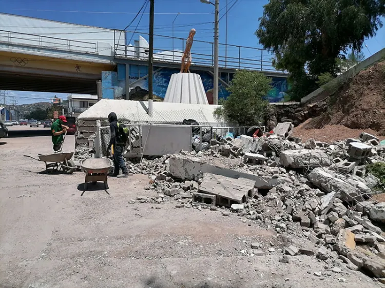 Remodelarán entrada a la unidad