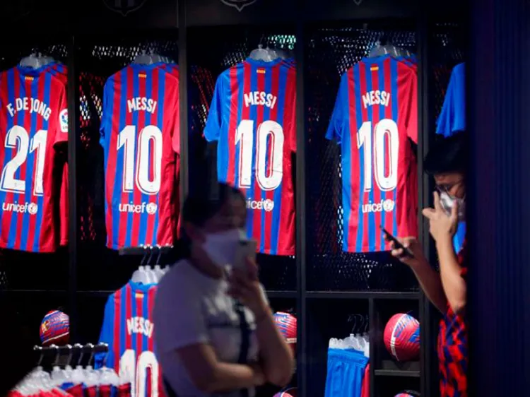 ¿Quién va por Messi? PSG y Manchester City dicen esto