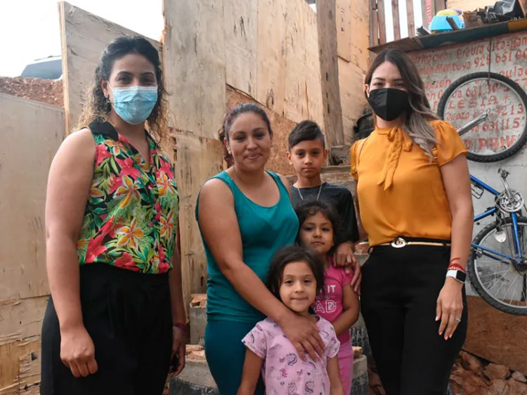 Apoya DIF a familia nogalense