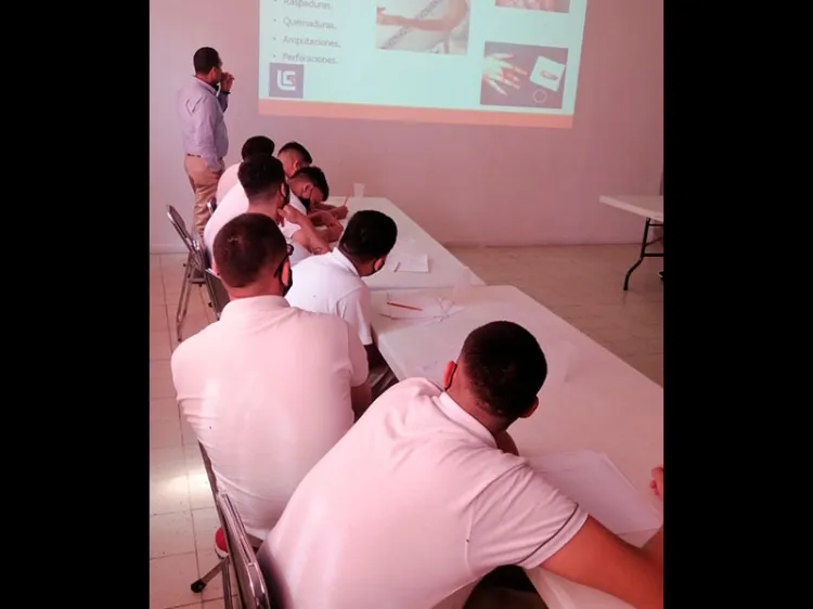 Benefician a 120 mil alumnos en Sonora