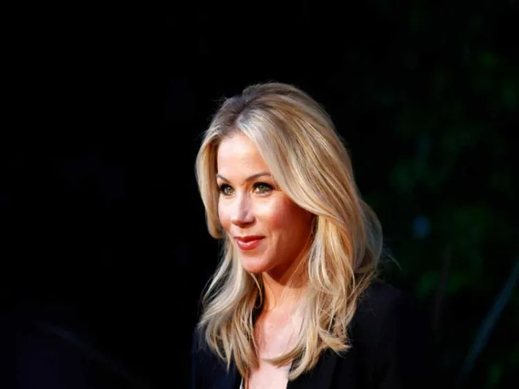 Christina Applegate revela que tiene esclerosis múltiple