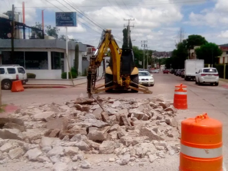 Continúa programa de bacheo
