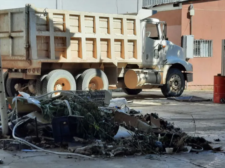 Continúan trabajos en la Secundaria General 1
