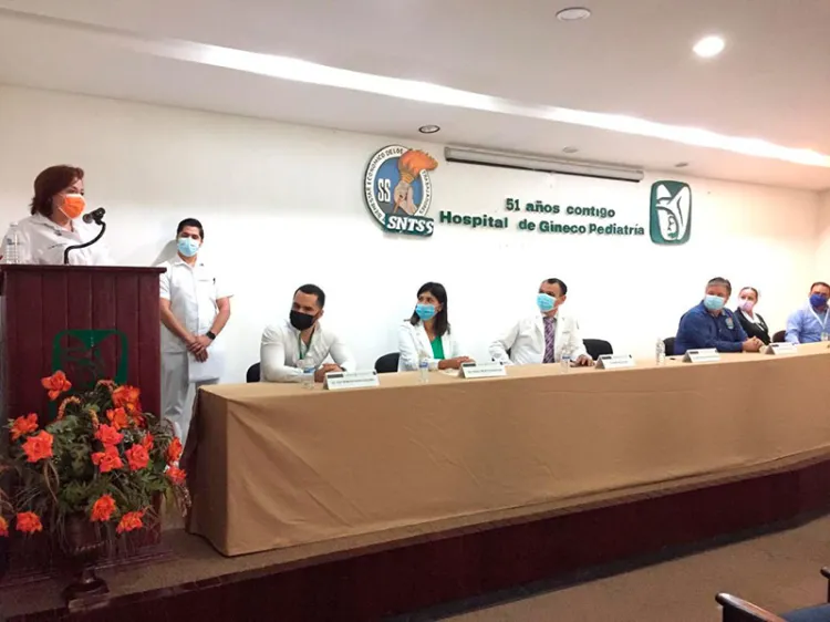 Conmemoran atención Integral Materna-Infantil