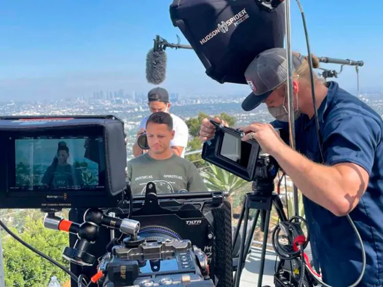 ‘No somos robots’, apunta ‘Chicharito’