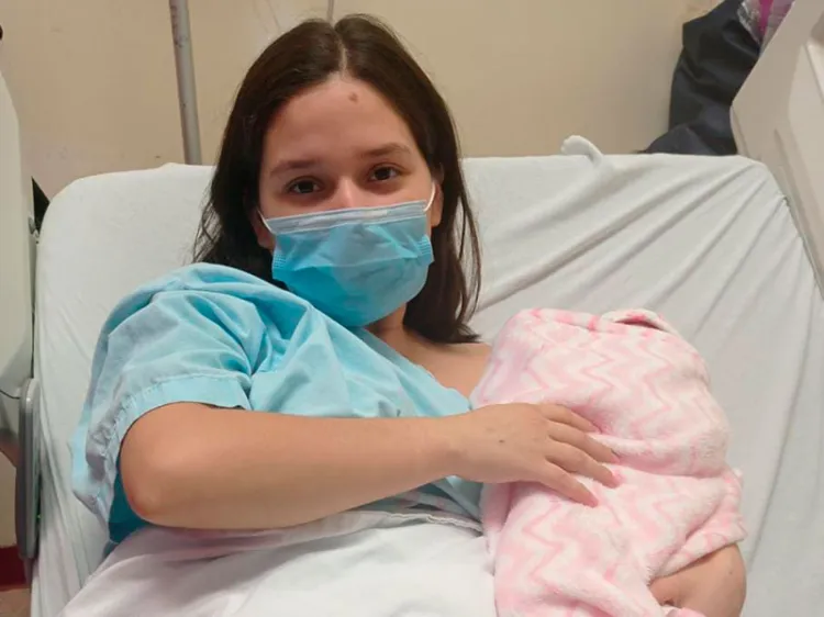 Con auxilio en HIMES joven se convierte en mamá